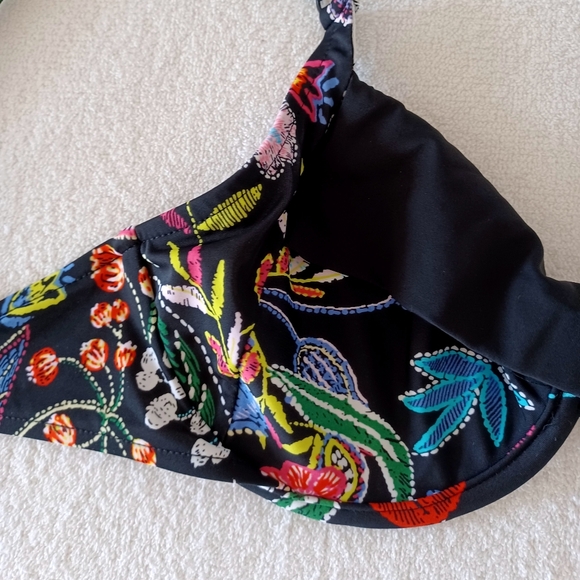 VENUS Midnight Elegance Sally Underwire Ring Bikini Top, size 32DD/34D/36C - Picture 9 of 13